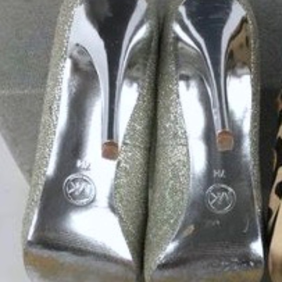 Michael Kors York Silver Open Toe Platform Pumps - Picture 2 of 3